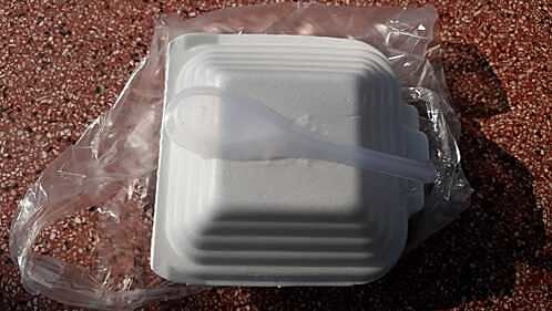 Cần nhanh chóng cấm đồ nhựa dùng một lần