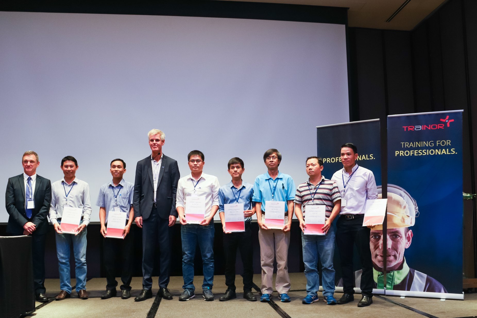 Đại diện công ty Đông Dương tham dự hội thảo ATEX & IECEX 2019 về môi trường làm việc có nguy cơ cháy nổ (Ex)