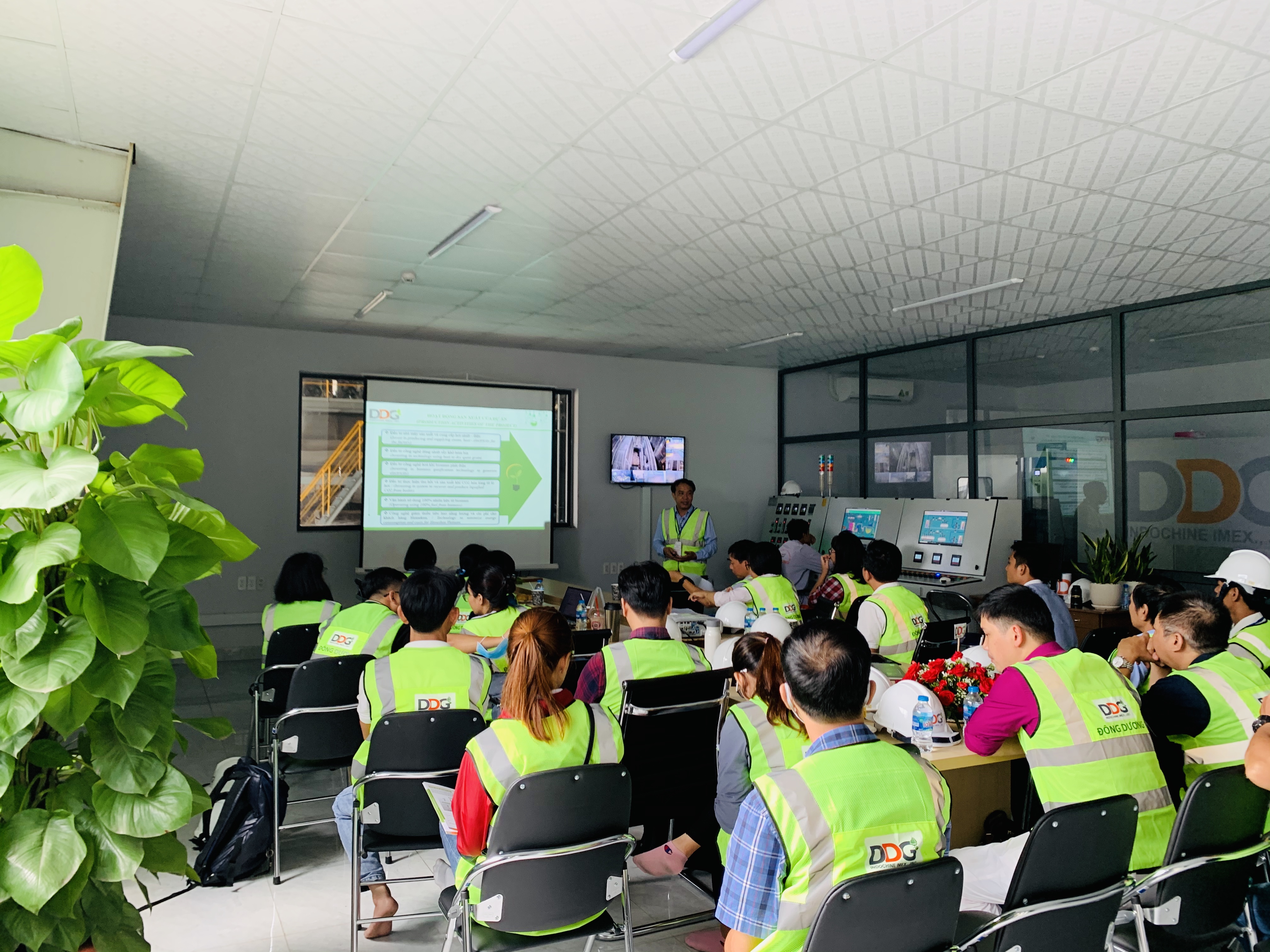 Tổ Chức Hợp Tác Quốc Tế Liên Bang Đức GIZ thăm quan thực tế dự án Lò hơi đốt Biomass của công ty Đông Dương